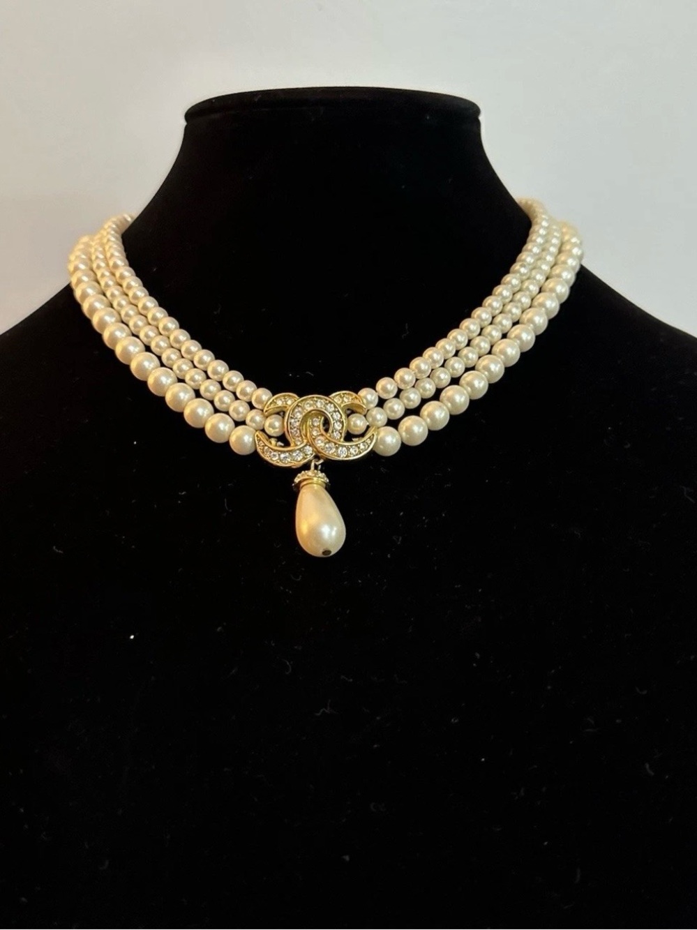 Vintage Rare Designer Napier Signed Runway Pearl Gold Rhinestone Necklace